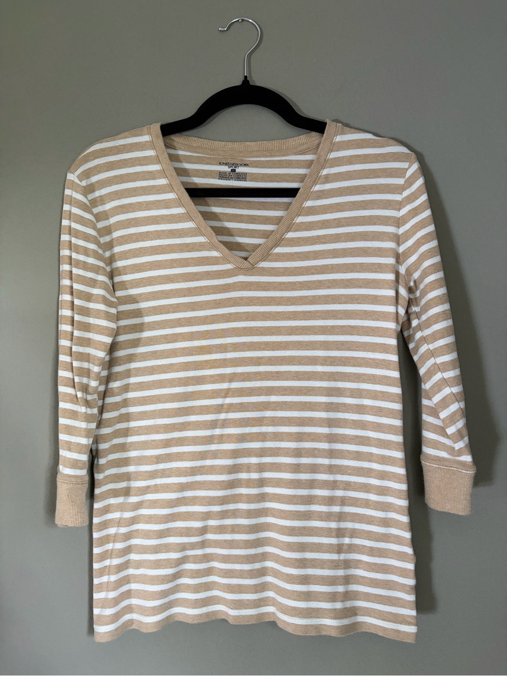 Jones New York Sport Striped V Neck Long Sleeve Top Large 100% Cotton Tan White